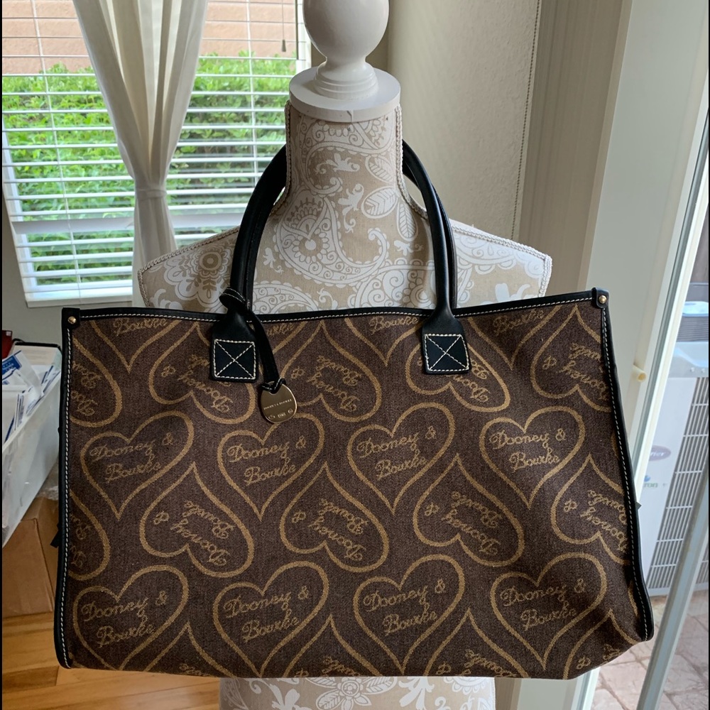 OVER SIZED ALMOST NEW DOONEY BOURKE BLACK & BROWN